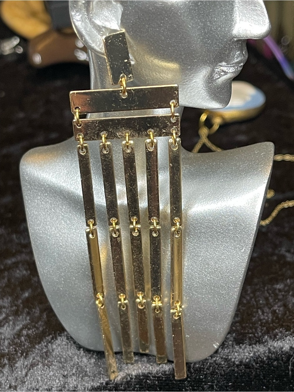 Vintage goldtone dangle earrings